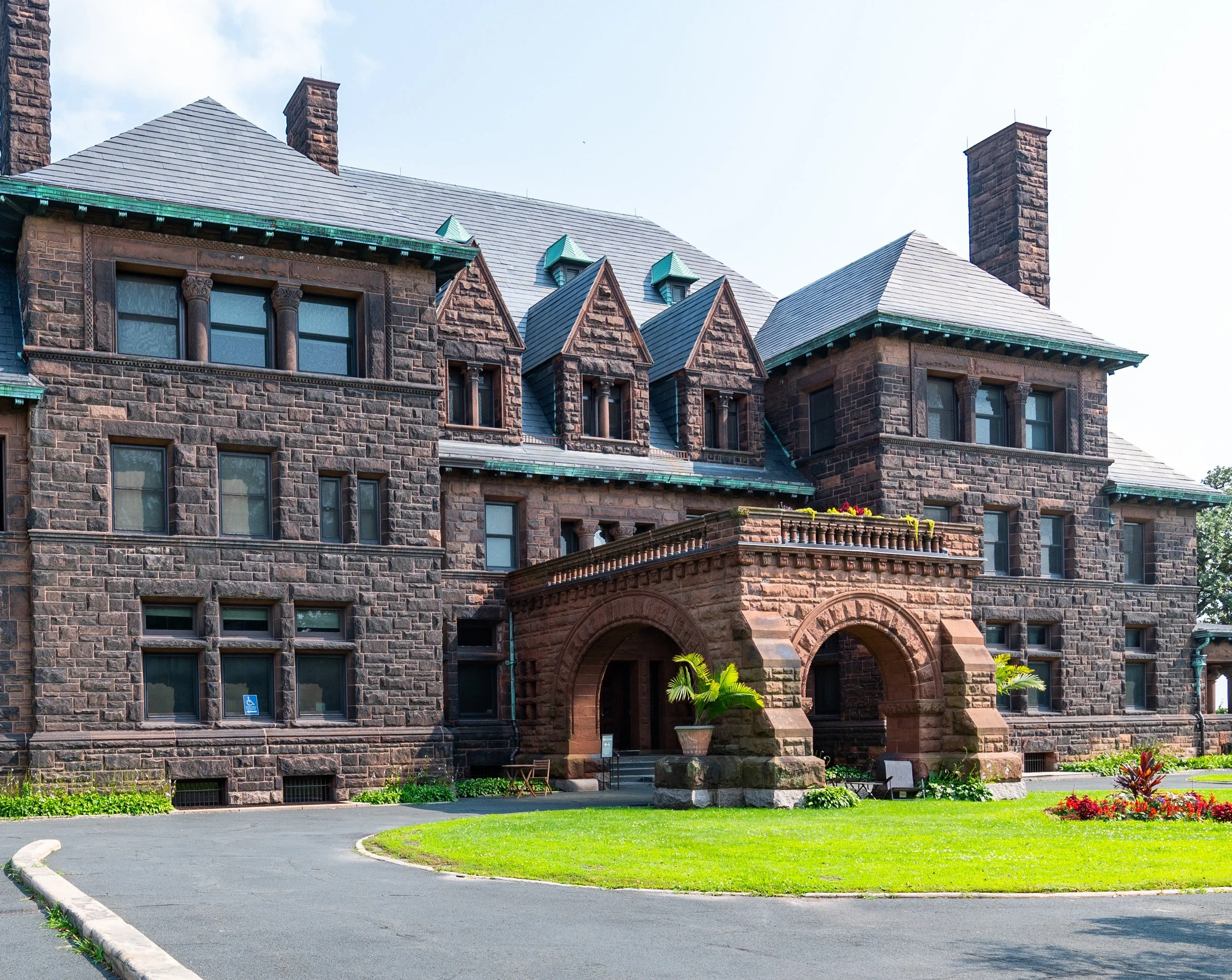 House Preview — Summit Hill House Tours